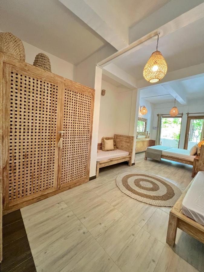 Iru Maldives Thulusdhoo Exterior foto