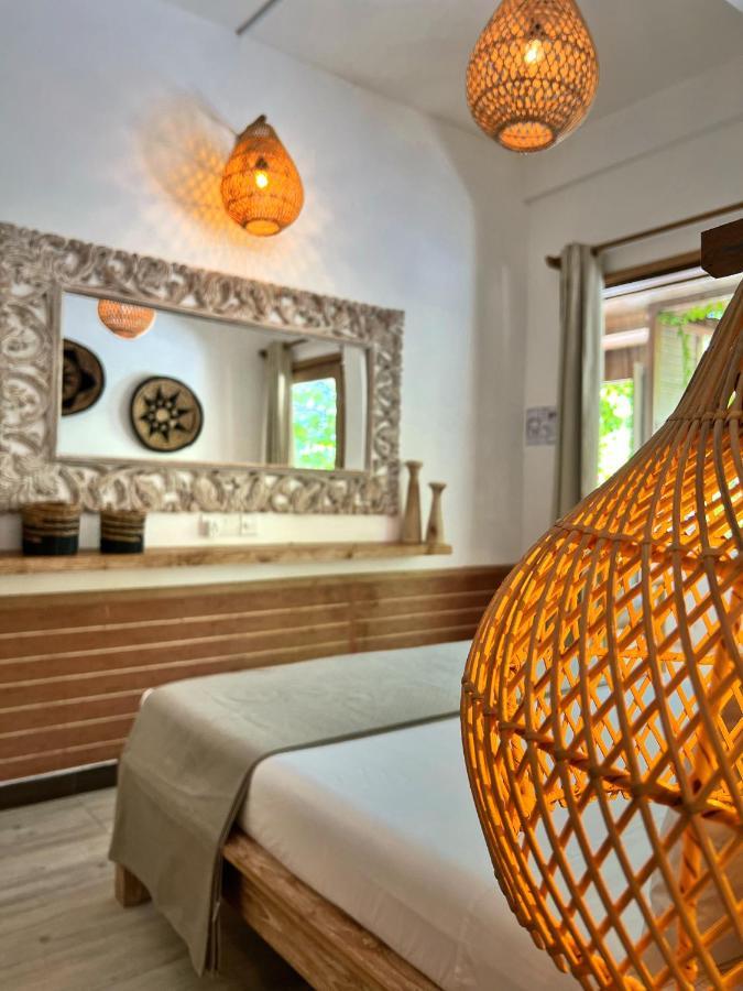 Iru Maldives Thulusdhoo Exterior foto